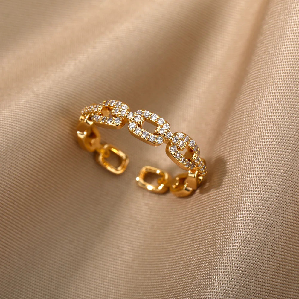 Pavé Chain-Link Ring