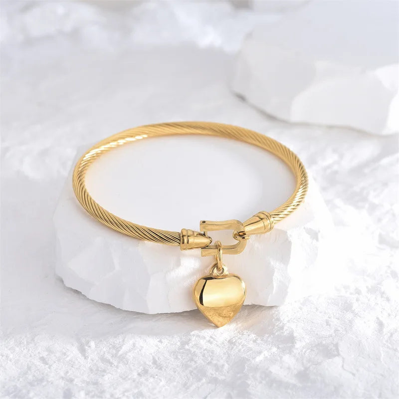 Gold Bracelet with Heart Pendant